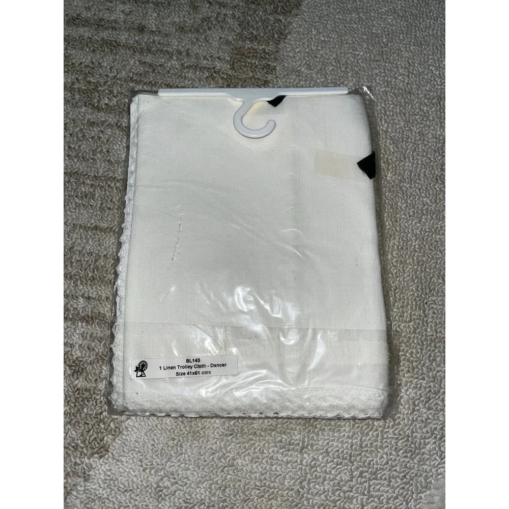 Vintage Brownlow Linens Irish embroidered Trolley cloth NEW